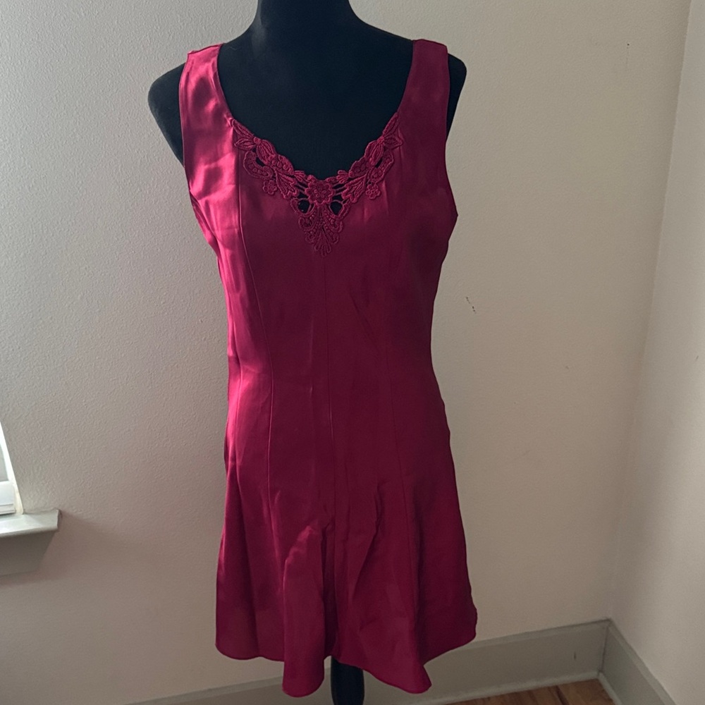 Hidden‎ Fantasies Red satin slip nightgown intimates sleeveless lace trim Sz M